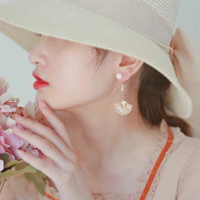 Asymmetric Fan Earrings — AJ Clothing